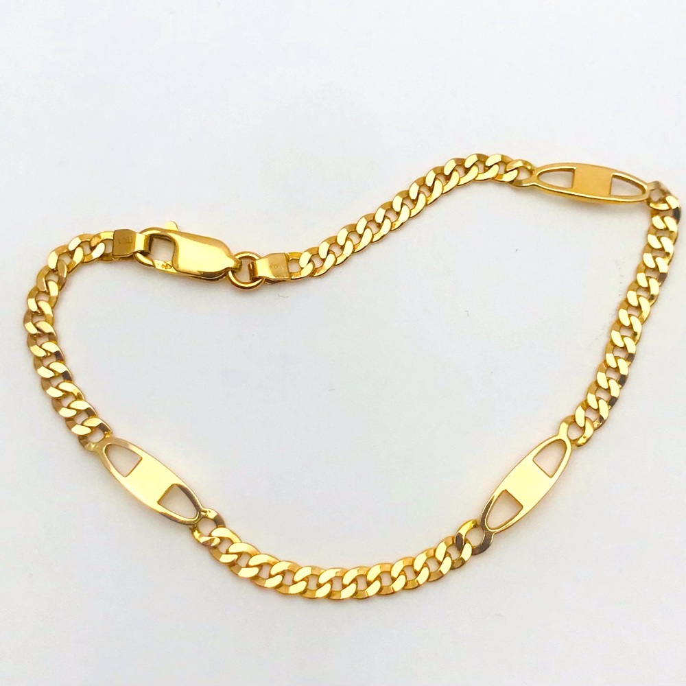 14kt Yellow Gold High Polished Fancy Cuban Link Chain Bracelet. Sz. 8.25”
